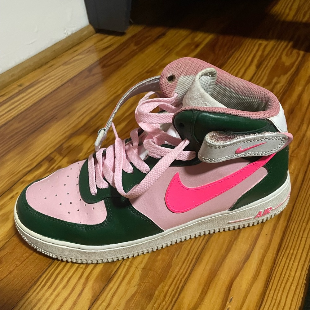 Hand Painted!!! Custom Nike High-Tops